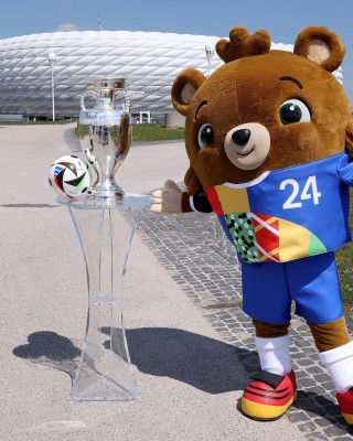 欧洲杯english(欧洲杯2024赛程时间表)