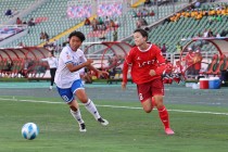 初中组女子足球比赛(初中女生足球标准成绩)