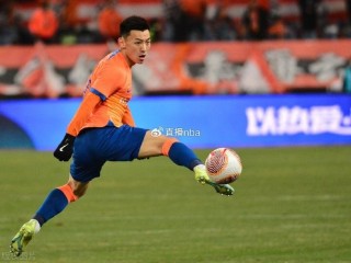 鲁能今晚的比赛现场直播(鲁能今晚的比赛现场直播2022了)