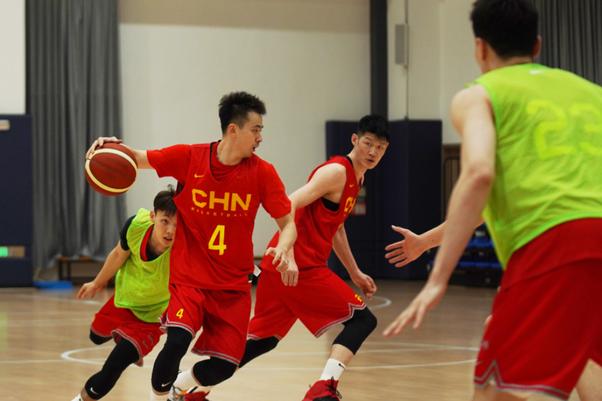 中国男篮今晚男篮直播(中国男篮今晚男篮直播回放)  第1张