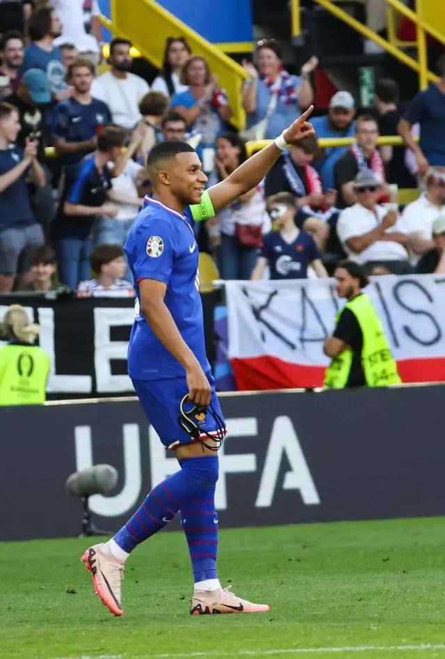 欧洲杯法国1-0德国进球(欧洲杯法国对德国几分钟进球)  第1张