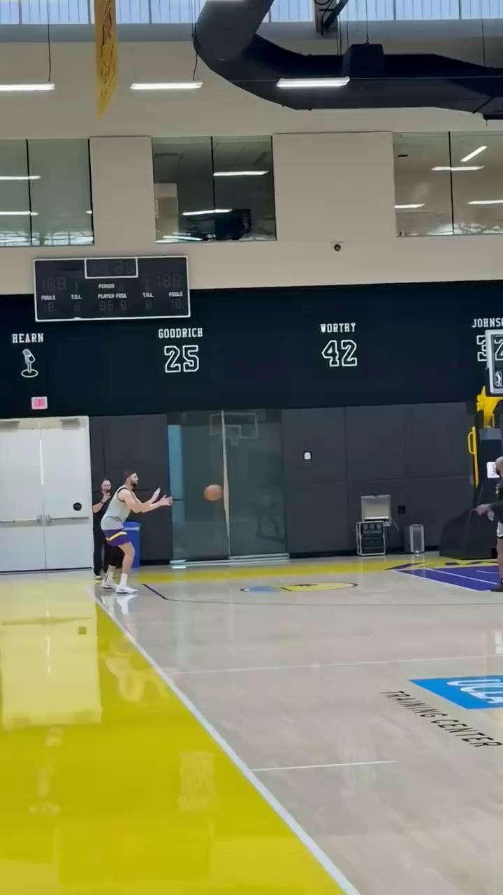 nba湖人新闻(nba 湖人新闻)  第2张